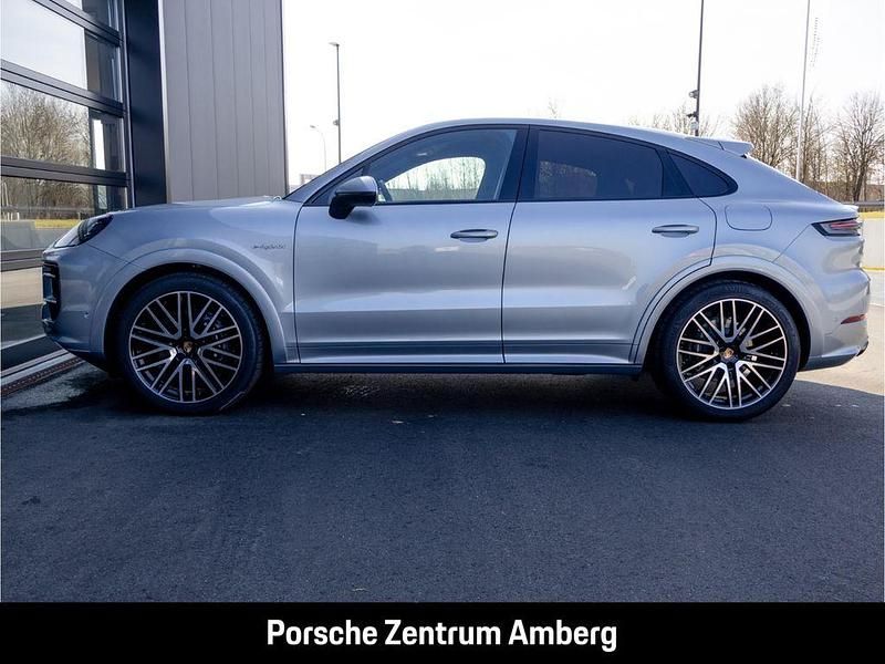 Neu Porsche Cayenne E-Hybrid Coupe 470 PS (345 kW) 2025 Silber Coupé