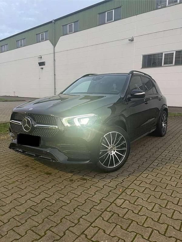 Schwarz Gebraucht 2020 Mercedes GLE350 AMG line SUV | 60.250 € (Fairer Preis) - Bild 1/4