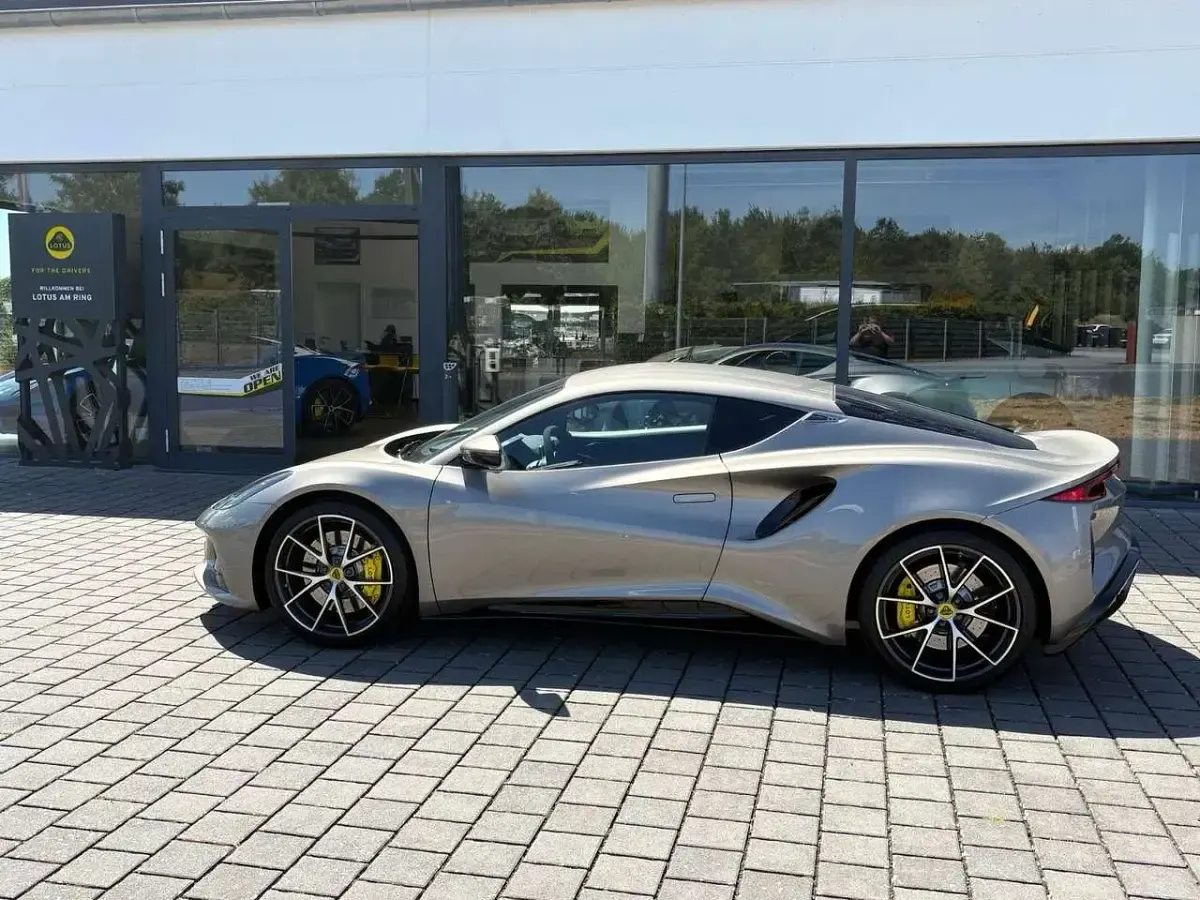 Gebraucht Lotus Emira 405 PS (297 kW) 2023 Nimbus grey met. Coupé