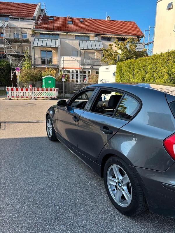 Grau Gebraucht 2006 BMW 116 Kleinwagen | 2.600 € (Superpreis) - Bild 1/4