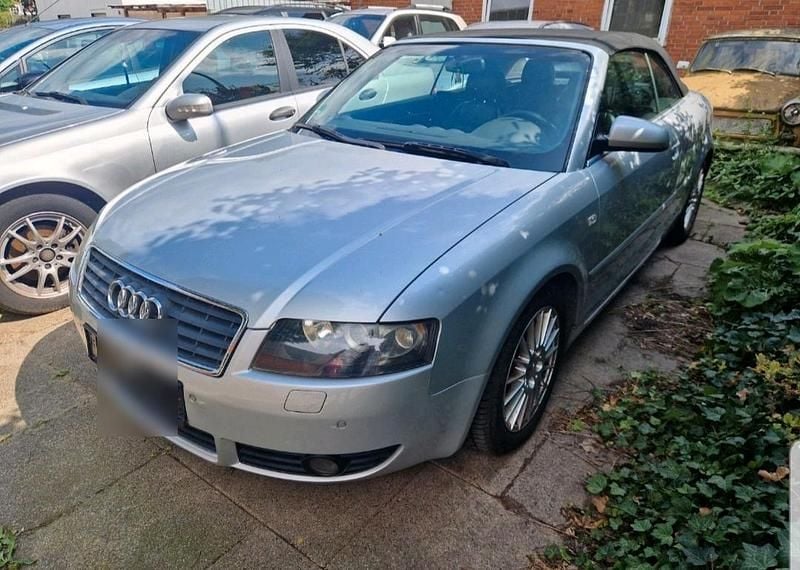 Grau Gebraucht 2002 Audi A4 Cabriolet Cabrio | 3.800 € (Guter Preis) - Bild 1/4