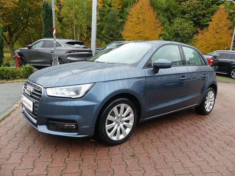 Blau (metallic) Gebraucht 2017 Audi A1 Kleinwagen | 16.990 € (Teuer) - Bild 1/4