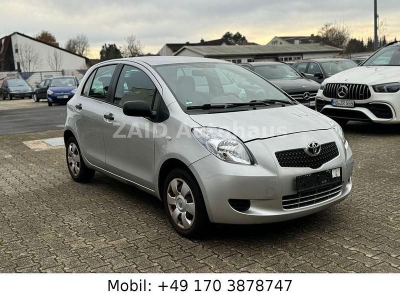 Gebraucht Toyota Yaris Luna 69 PS (50 kW) 2007 Silber Limousine