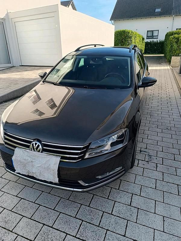 Gebraucht VW Passat 140 PS (102 kW) 2014 Braun Kombi