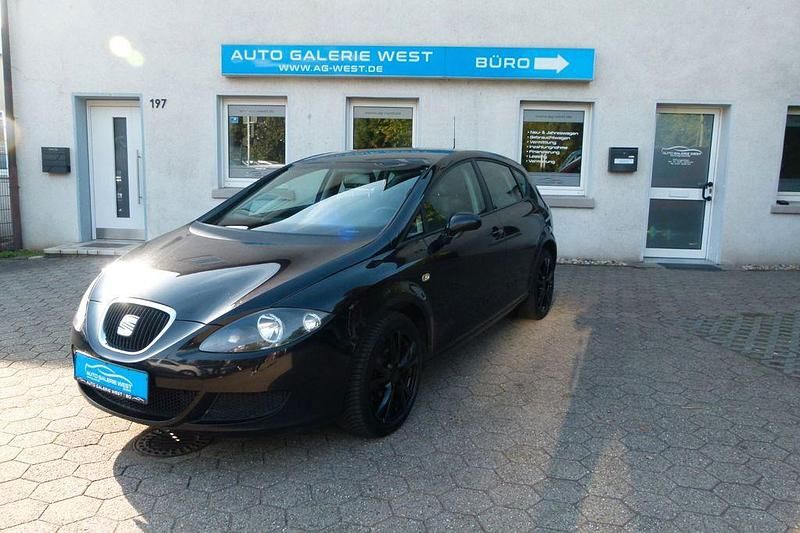Schwarz Gebraucht 2006 Seat Leon Reference Limousine | 2.790 € (Etwas zu teuer) - Bild 1/4