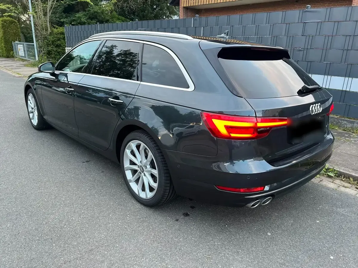 Gebraucht Audi A4 190 PS (139 kW) 2016 Grau Kombi