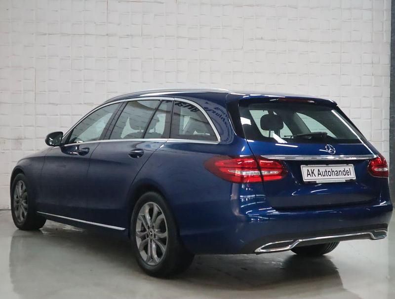Second-hand Mercedes C200 184 CP (135 kW) 2017 Albastru Break