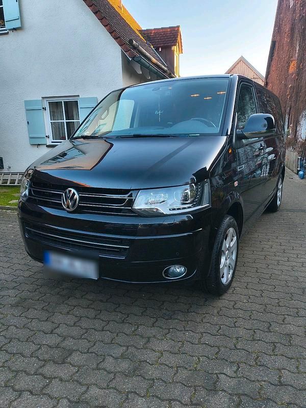 Gebraucht VW Multivan 179 PS (131 kW) 2015 Schwarz Van