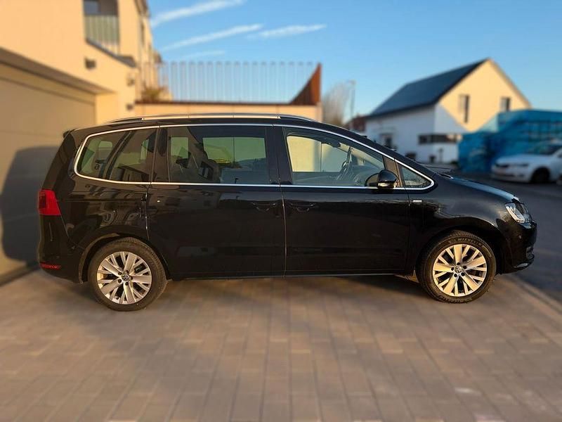 Gebraucht VW Sharan Life 140 PS (102 kW) 2013 Schwarz Van / Kleinbus