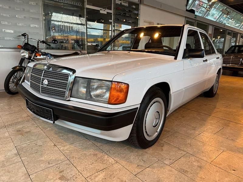 Gebraucht Mercedes 190 75 PS (55 kW) 1992 Weiß Limousine