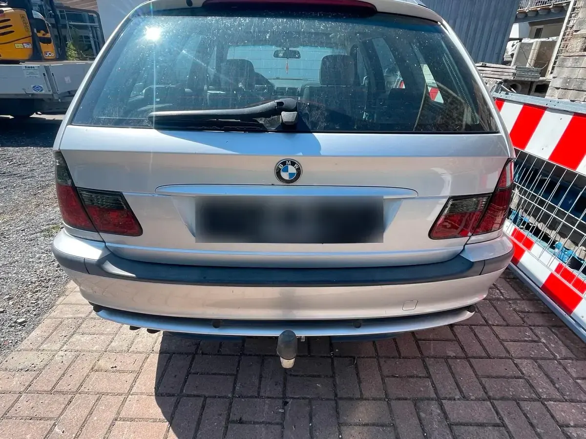 Gebraucht BMW 330 184 PS (135 kW) 2002 Silber Kombi