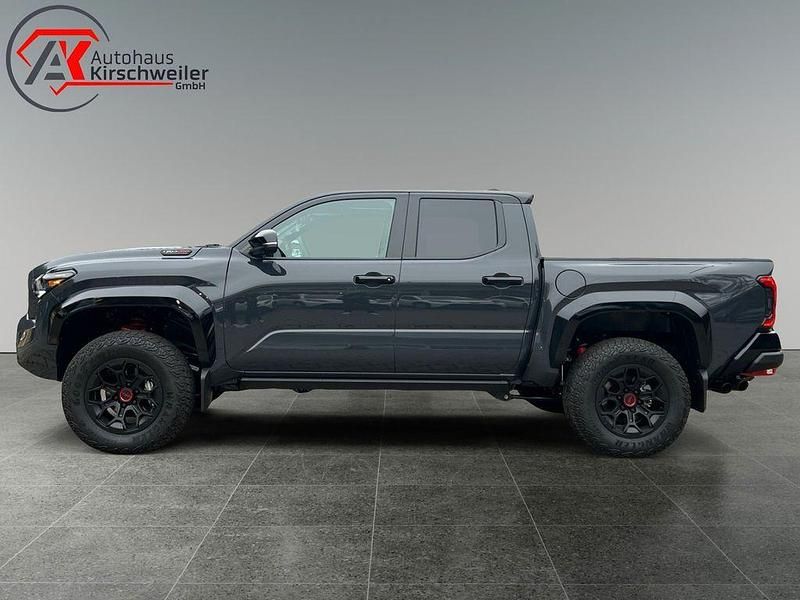 Neu Toyota Tacoma 326 PS (239 kW) 2025 Grau Pickup