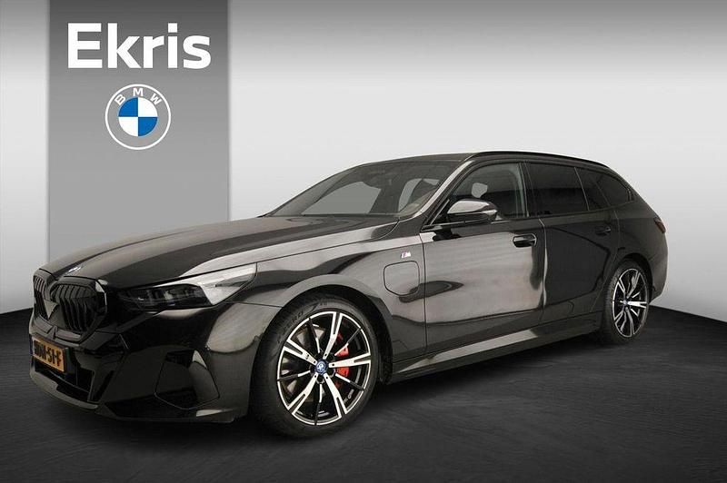 Schwarz Gebraucht 2025 BMW 550e M Sport Kombi | 85.900 € (Teuer) - Bild 1/4