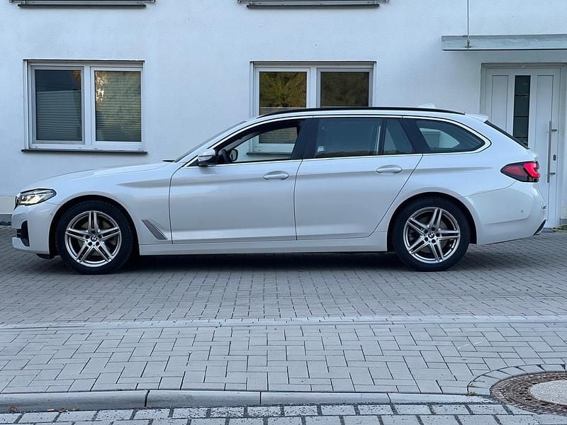 Gebraucht BMW 520 190 PS (139 kW) 2022 Weiß Kombi