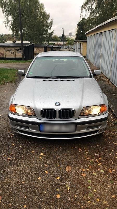 Silber Gebraucht 1998 BMW 320 Limousine | 5.250 € (Etwas zu teuer) - Bild 1/4