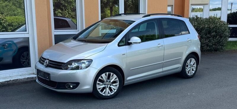 Silber Gebraucht 2013 VW Golf VII Life Kombi | 6.299 € (Superpreis) - Bild 1/4