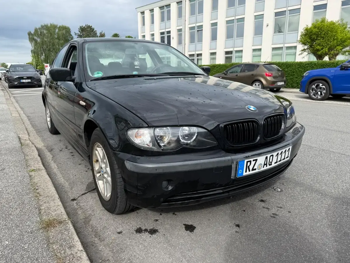 Gebraucht BMW 316 116 PS (85 kW) 2005 Schwarz Limousine