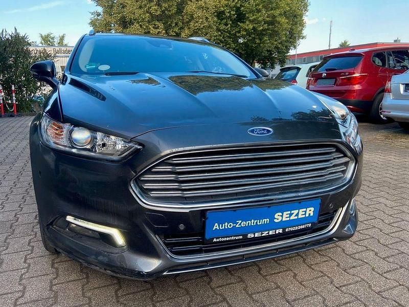 Grau Gebraucht 2017 Ford Mondeo Titanium Limousine | 8.750 € - Bild 1/4