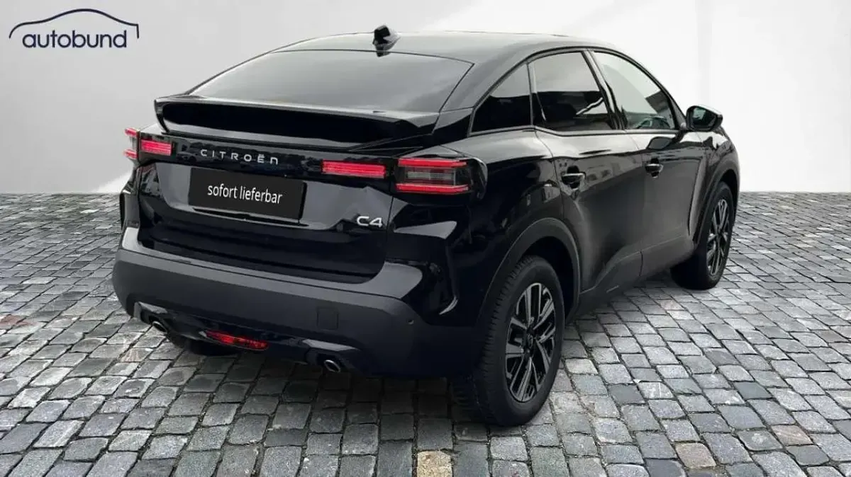 Neu Citroën C4 131 PS (96 kW) 2025 Schwarz / perlaneraschwarz SUV