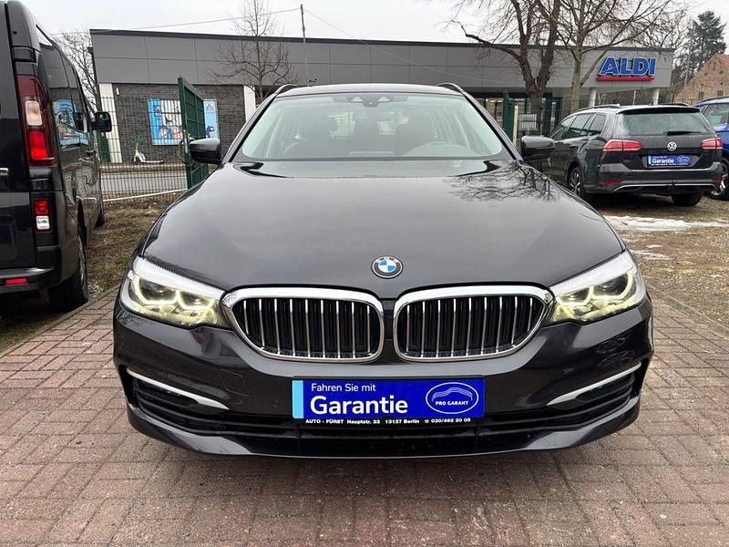 Gebraucht BMW 520 Performance 190 PS (139 kW) 2018 Grau Kombi
