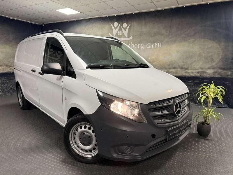 Weiß Gebraucht 2016 Mercedes Vito Van | 17.750 € (Superpreis) - Bild 1/4