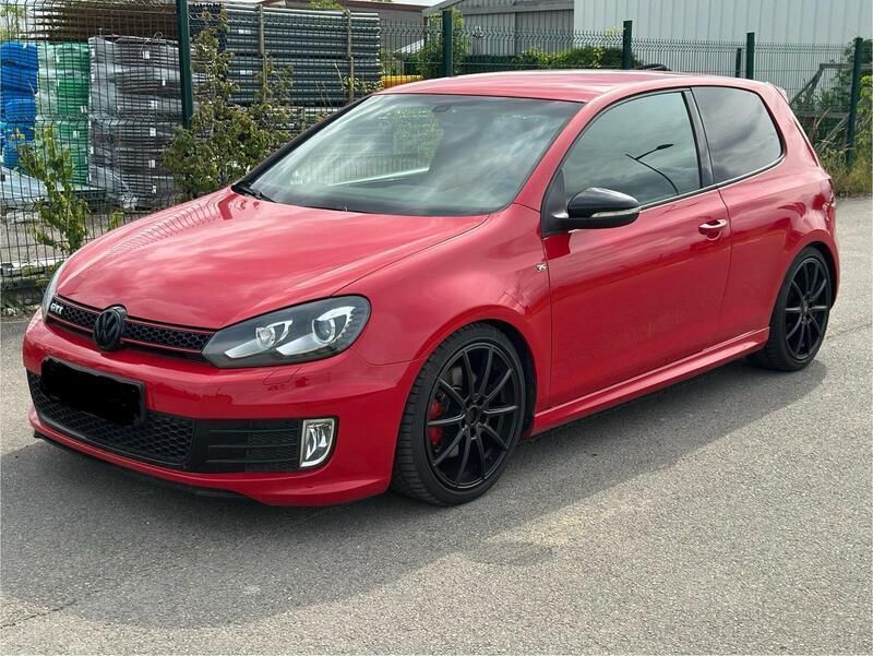 Rot Gebraucht 2011 VW Golf VI Edition Coupé | 9.990 € (Fairer Preis) - Bild 1/4