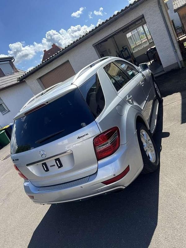 Gebraucht 2010 Mercedes ML350 Edition SUV | 8.500 € (Superpreis) - Bild 1/4