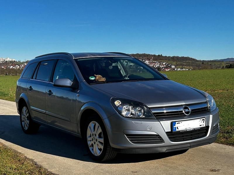 Gebraucht Opel Astra 105 PS (77 kW) 2005 Limousine