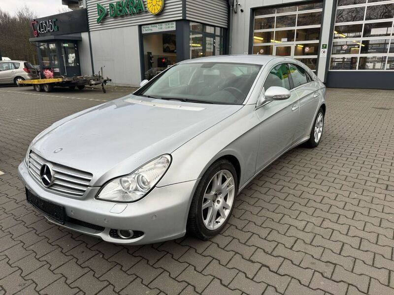 Silber Gebraucht 2006 Mercedes CLS320 Limousine | 3.650 € (Etwas zu teuer) - Bild 1/4