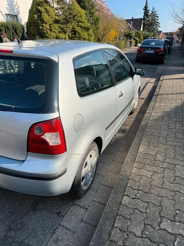 Gebraucht VW Polo 55 PS (40 kW) 2005 Grau Kleinwagen