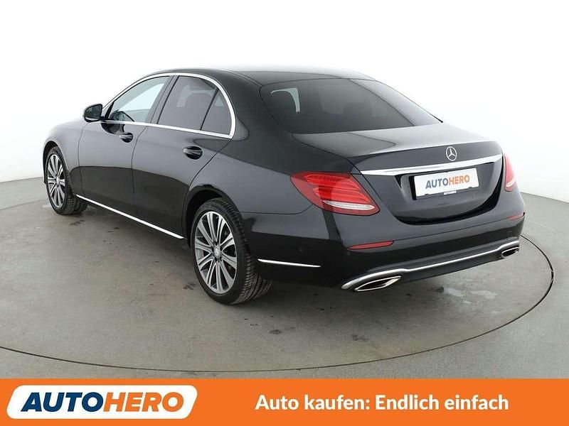 Gebraucht Mercedes E200 Exclusive 184 PS (135 kW) 2018 Obsidianschwarz Limousine