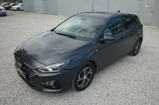 Gebraucht Hyundai i30 Intro Edition 160 PS (117 kW) 2021 Grau Limousine