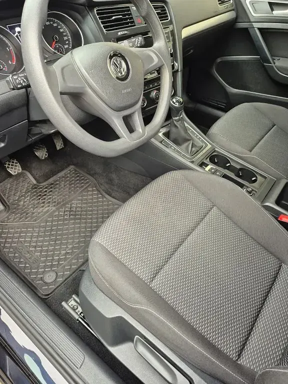 Gebraucht VW Golf VII Trendline 116 PS (85 kW) 2019 Schwarz Kombi