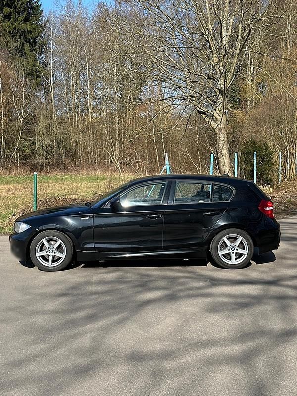 Gebraucht BMW 118 M Sport 143 PS (105 kW) 2011 Schwarz Kleinwagen