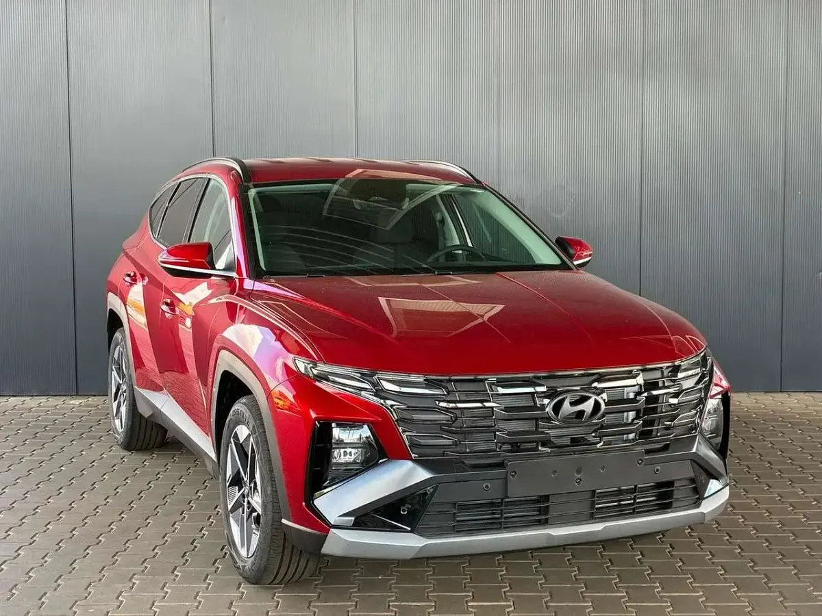 Neu Hyundai Tucson Comfort 150 PS (110 kW) 2026 Ultimate red SUV