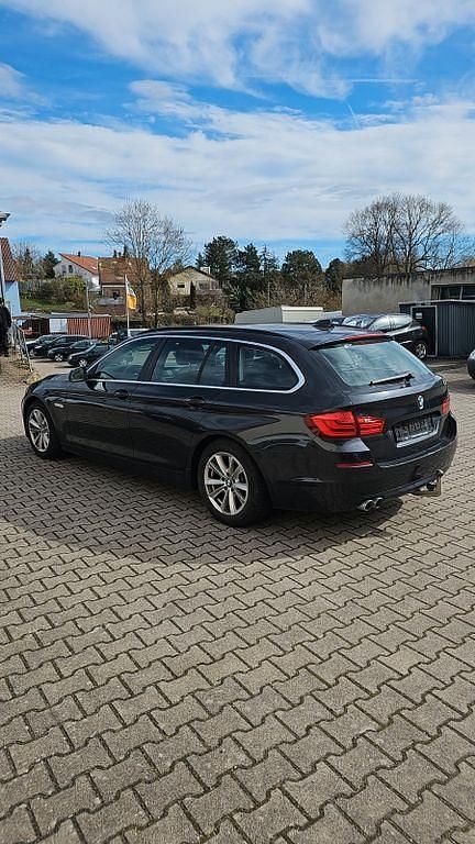 Gebraucht BMW 530 258 PS (189 kW) 2013 Grau Kombi
