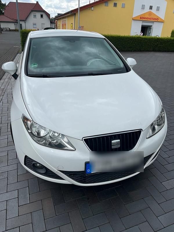 Weiß Gebraucht 2012 Seat Ibiza Coupé | 2.400 € (Guter Preis) - Bild 1/4