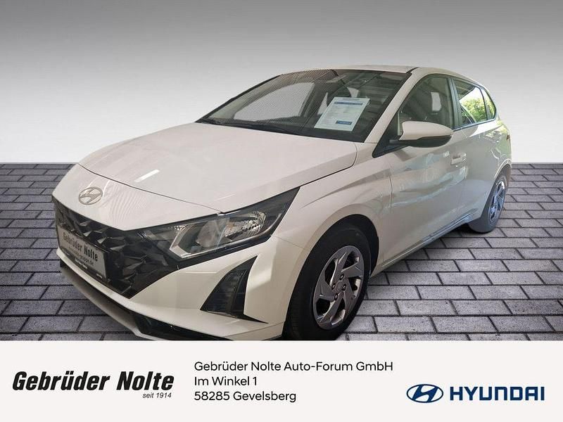 Neu Hyundai i20 Select 101 PS (74 kW) 2025 Atlas white Limousine