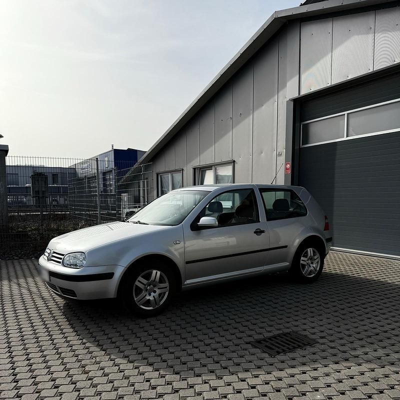 Gebraucht VW Golf IV 75 PS (55 kW) 2003 Silber Kleinwagen