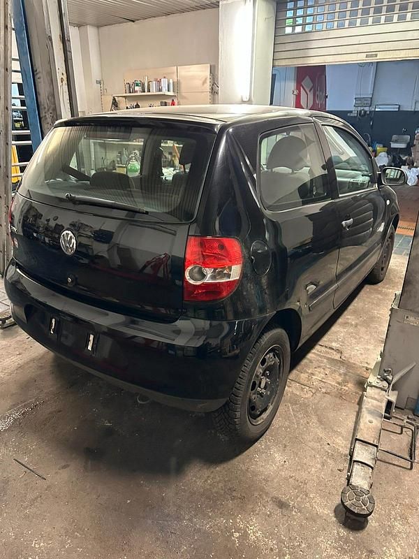 Second-hand VW Fox 60 CP (44 kW) 2008 Negru Hatchback