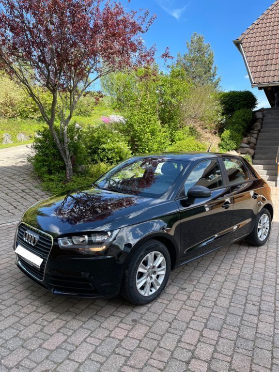 Schwarz Gebraucht 2014 Audi A1 Sportback Kleinwagen | 12.200 € (Fairer Preis) - Bild 1/4