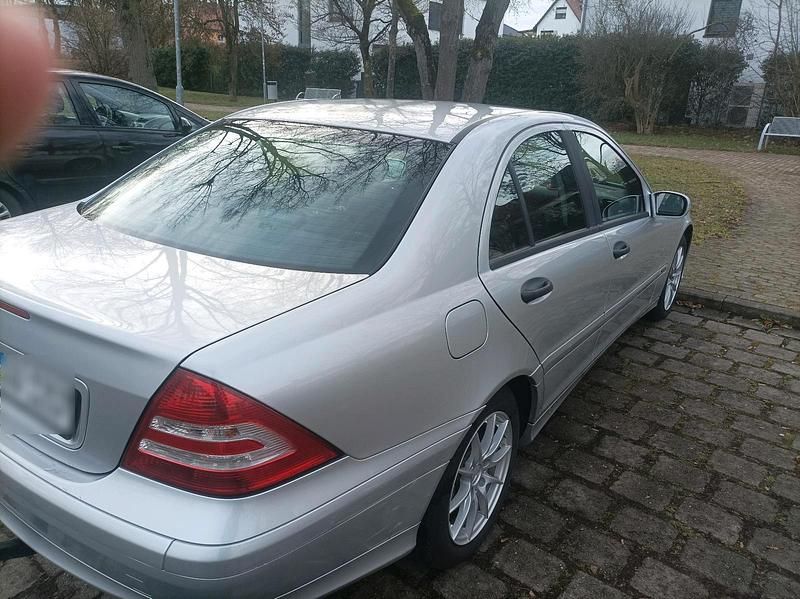Gebraucht Mercedes C220 150 PS (110 kW) 2005 Grau Limousine