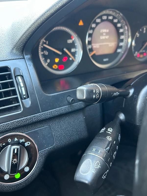 Second-hand Mercedes C220 170 CP (125 kW) 2007 Gri Break