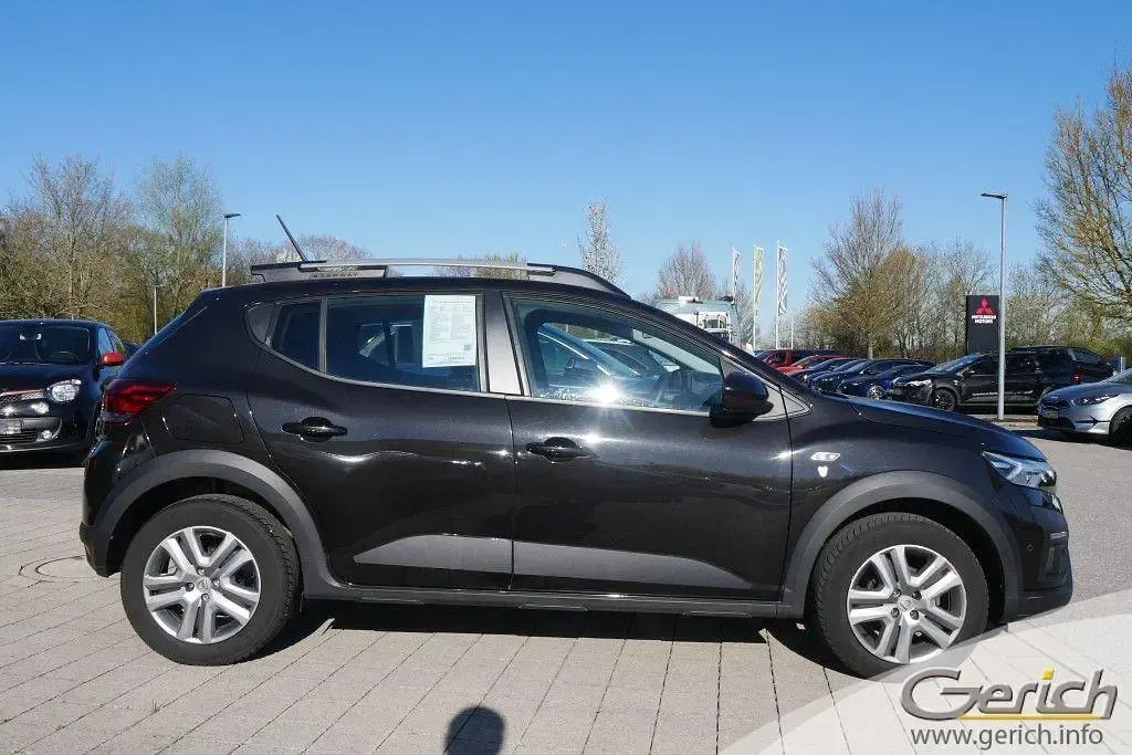 Gebraucht Dacia Sandero Comfort 91 PS (66 kW) 2023 Schwarz Limousine