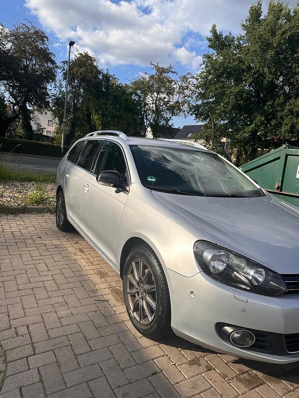 Silber Gebraucht 2011 VW Golf VI Kombi | 3.400 € (Guter Preis) - Bild 1/4