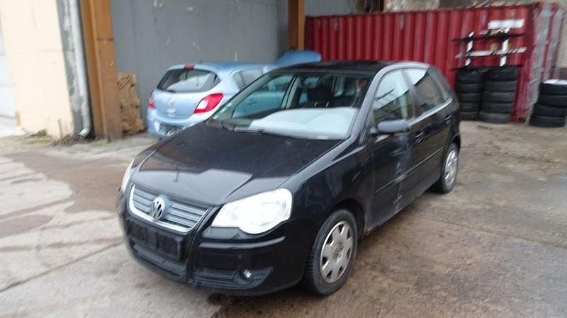 Schwarz Gebraucht 2006 VW Polo Trendline Kleinwagen | 555 € (Superpreis) - Bild 1/4