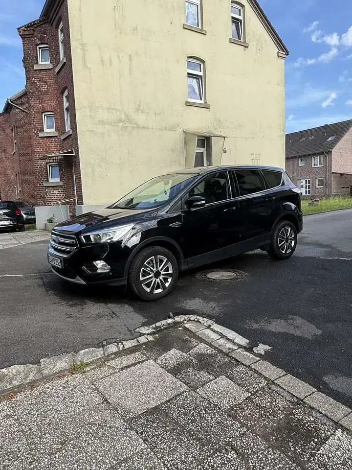 Gebraucht Ford Kuga Trend 120 PS (88 kW) 2018 SUV