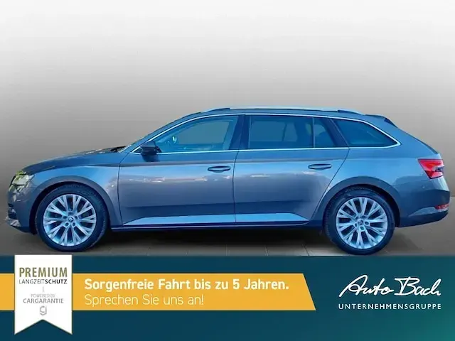 Gebraucht Skoda Superb Style 218 PS (160 kW) 2022 Graphitegrau metallic Kombi