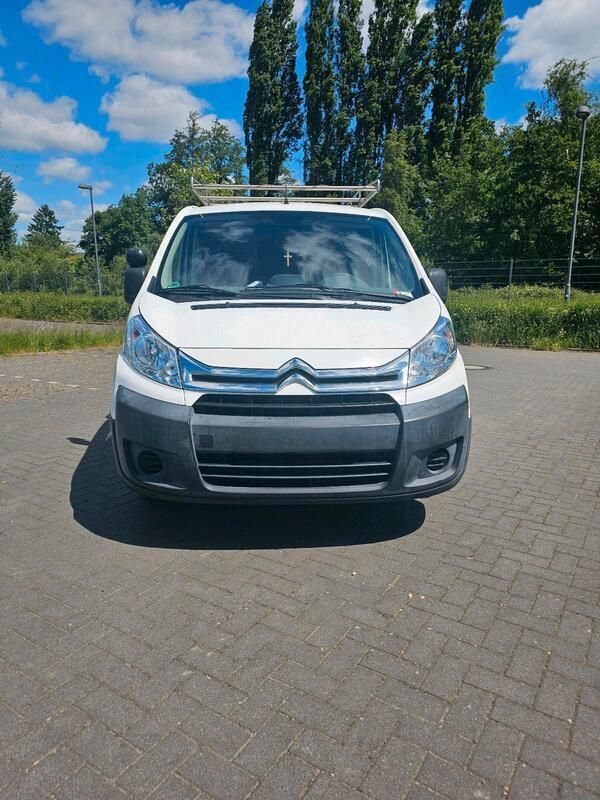 Weiß Gebraucht 2015 Citroën Jumpy Van / Kleinbus | 6.500 € - Bild 1/4