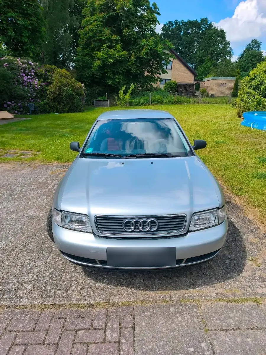 Gebraucht Audi A4 125 PS (91 kW) 2026 Silber Limousine